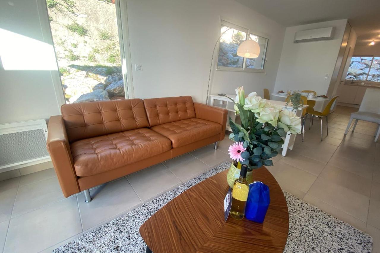 Apartament Roche Blanche - Terrasse Et Parking Nîmes Zewnętrze zdjęcie