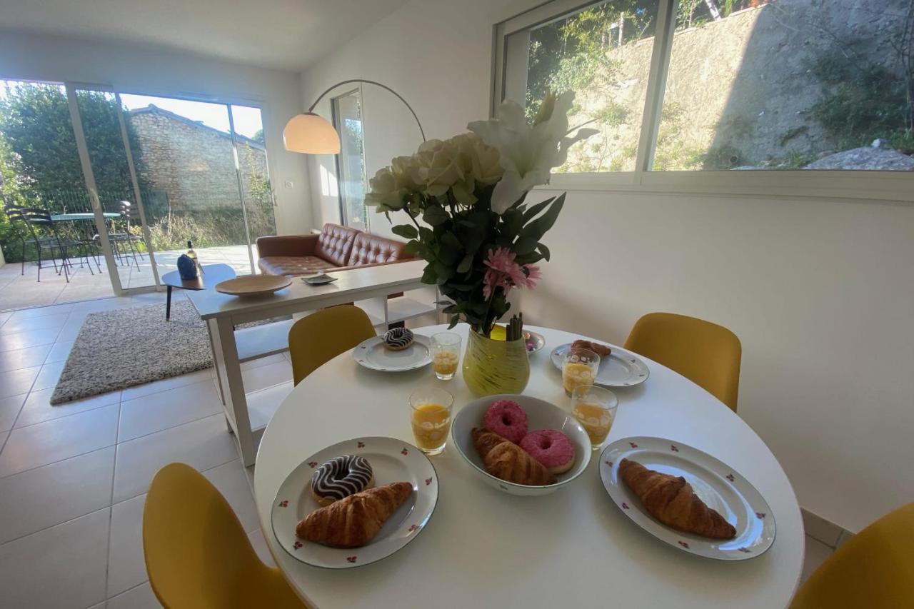 Apartament Roche Blanche - Terrasse Et Parking Nîmes Zewnętrze zdjęcie